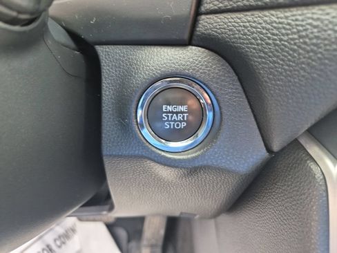 Used 2022 Toyota RAV4 XLE AWD/4WD image 19