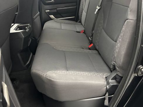 Used 2022 Toyota Tundra SR5 w/ SR5 Convenience Package AWD/4WD image 31