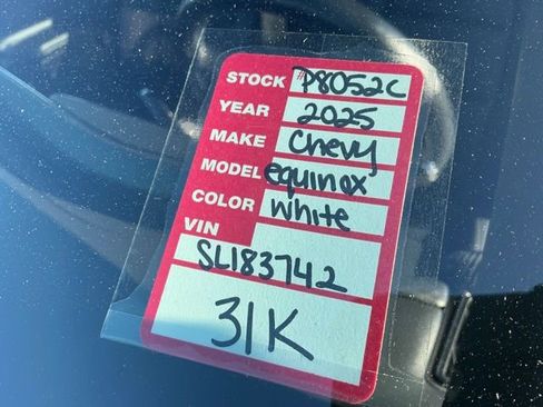 Used 2025 Chevrolet Equinox LT w/ Convenience Package II AWD/4WD image 36