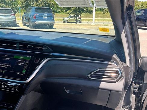 Used 2022 Chevrolet Bolt LT FWD image 15