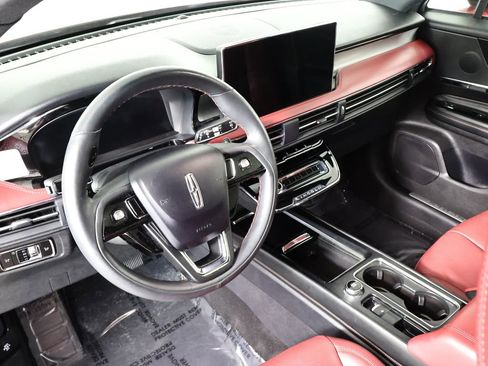 Used 2023 Lincoln Corsair Reserve w/ Equipment Group 201A image 6