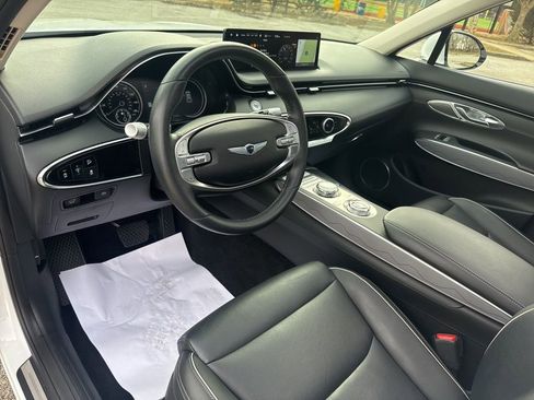 Certified 2022 Genesis GV70 2.5T w/ Advanced Package image 14