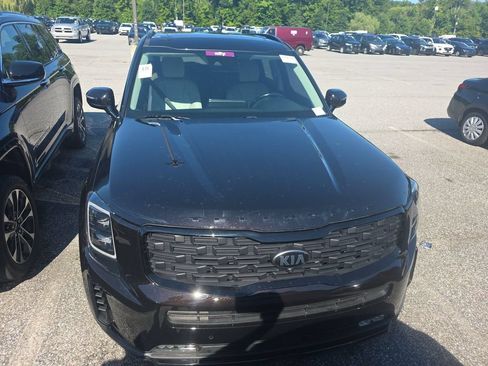 Used 2021 Kia Telluride SX w/ Nightfall Edition Package AWD/4WD image 2