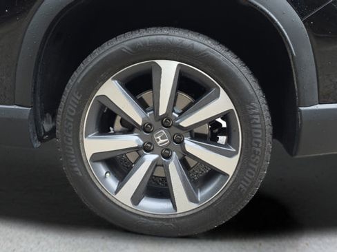 Used 2025 Honda Pilot Touring image 28