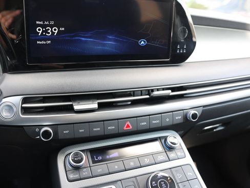 Certified 2025 Hyundai Palisade SEL AWD/4WD image 26
