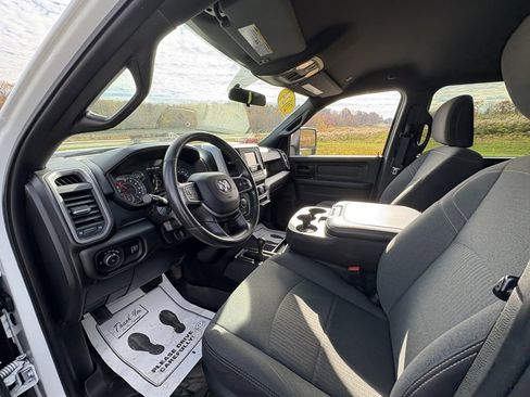 Used 2024 RAM 2500 Tradesman image 41