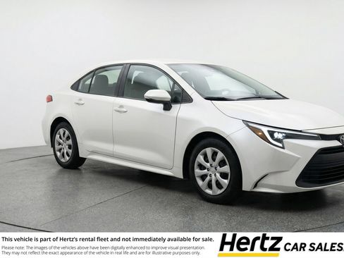 Used 2025 Toyota Corolla LE image 1