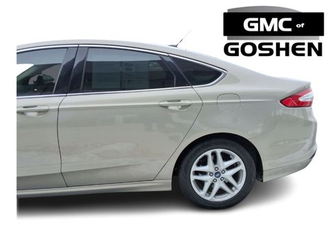 Used 2015 Ford Fusion SE w/ Equipment Group 202A image 6