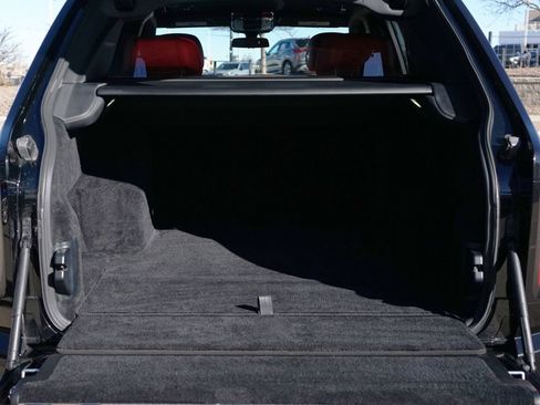 Used 2022 Rolls-Royce Cullinan w/ Cullinan Package image 15