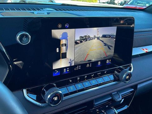 Used 2024 Chevrolet Colorado Z71 w/ Z71 Convenience Package 2 image 22