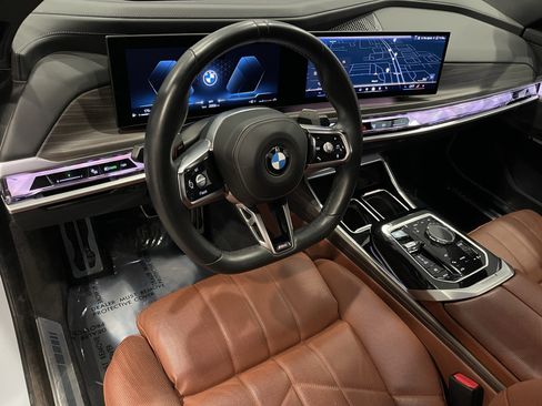 Used 2023 BMW 760i xDrive w/ Parking Assistance Package AWD/4WD image 13