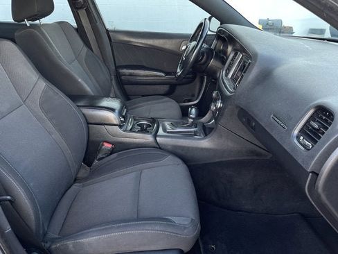 Used 2019 Dodge Charger SXT w/ Blacktop Package image 22