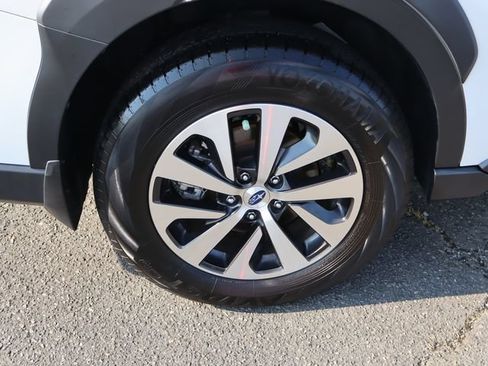 Certified 2025 Subaru Outback Premium AWD/4WD image 40
