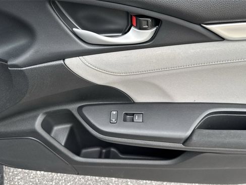 Used 2018 Honda Civic EX image 44