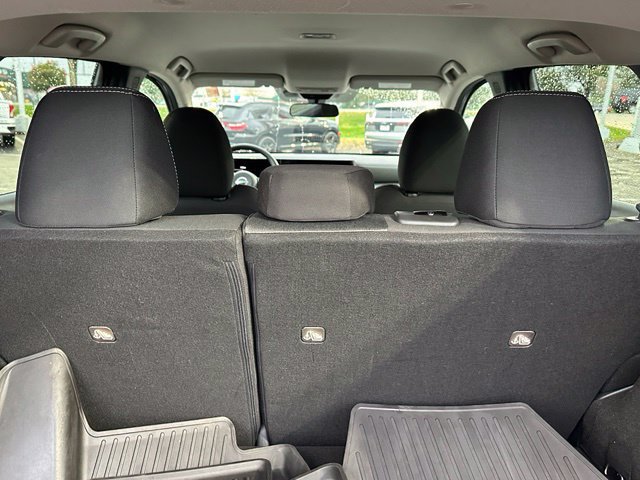 Certified 2025 Nissan Kicks SV AWD/4WD image 18