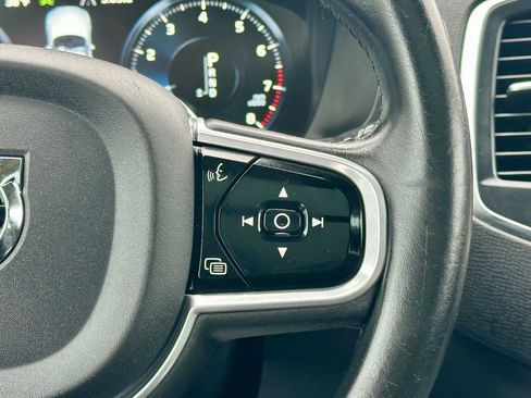 Used 2018 Volvo XC90 T6 Momentum w/ Convenience Package image 17