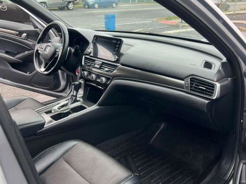Used 2018 Honda Accord Sport image 25
