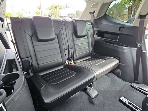 Used 2019 Volkswagen Atlas SEL Premium AWD/4WD image 12