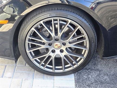 Used 2023 Porsche Panamera Platinum Edition image 6