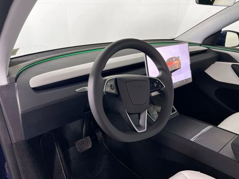 Used 2026 Tesla Model Y Long Range image 10