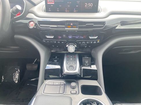 Used 2024 Acura MDX SH-AWD image 18