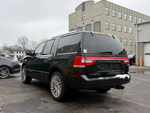 Used 2015 Lincoln Navigator 4WD w/ Equipment Group 101A Reserve image 2