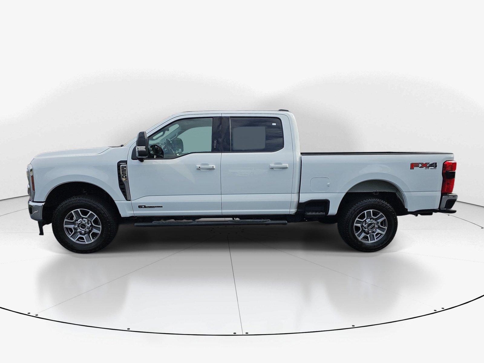 Used 2024 Ford F250 Lariat w/ FX4 Off-Road Package AWD/4WD image 6