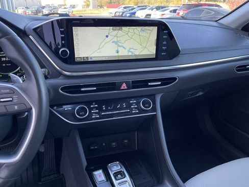 Used 2023 Hyundai Sonata Limited image 17