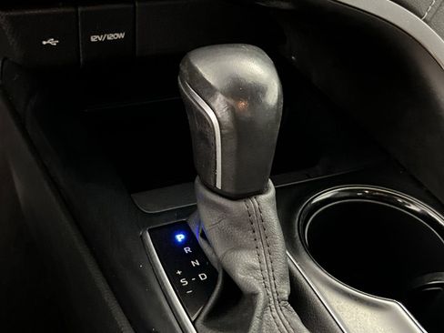 Used 2020 Toyota Camry SE image 22