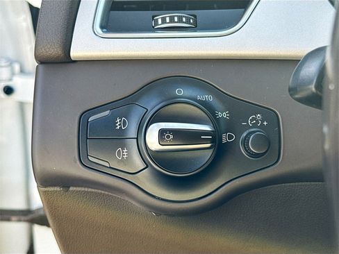 Used 2016 Audi A4 2.0T Premium w/ Convenience Plus Package image 11