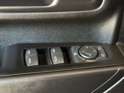 Used 2022 Chevrolet Silverado 2500 Custom w/ Custom Convenience Package AWD/4WD image 12