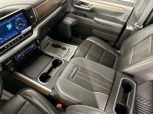 Used 2024 Chevrolet Silverado 2500 High Country image 25