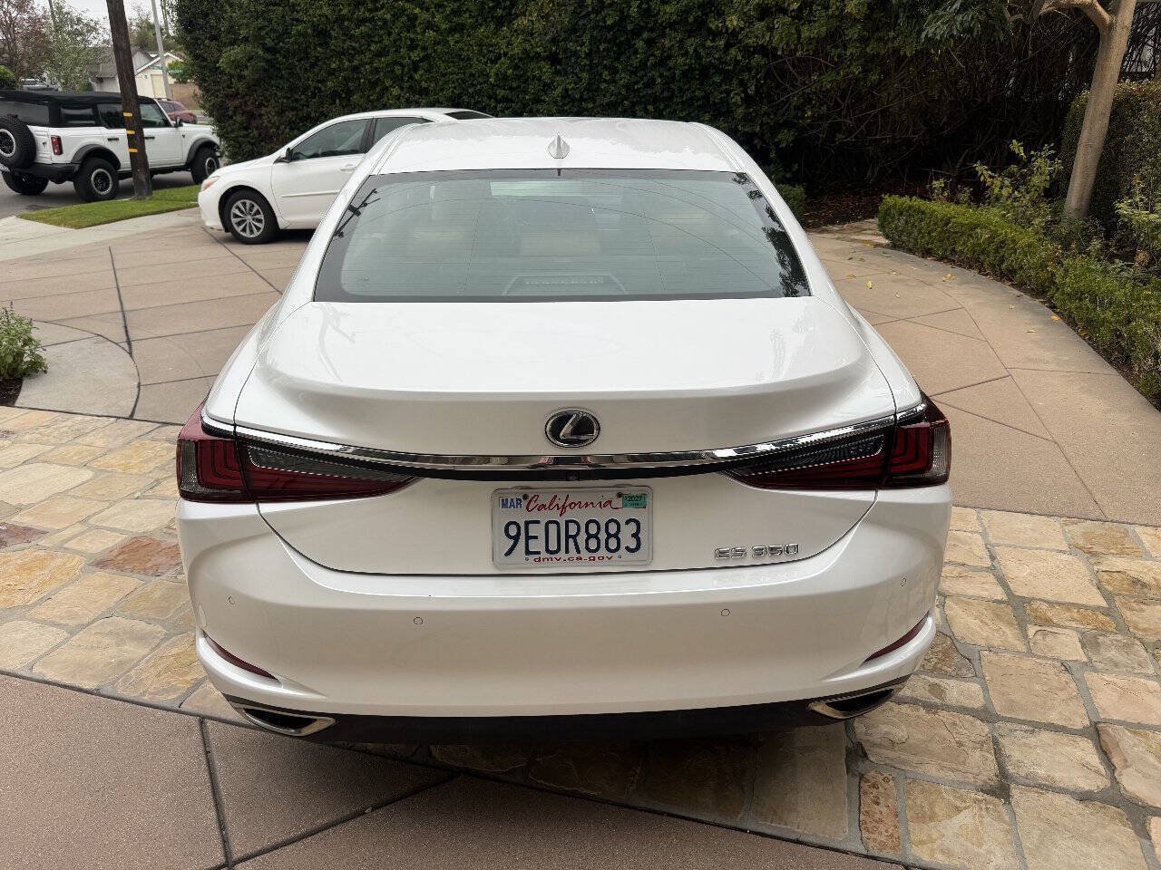 Used 2023 Lexus ES 350 w/ Premium Package FWD image 4