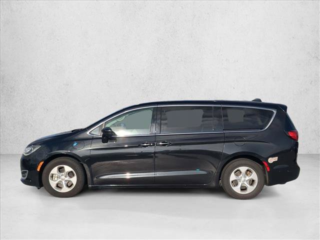 Used 2018 Chrysler Pacifica Touring Plus FWD image 8