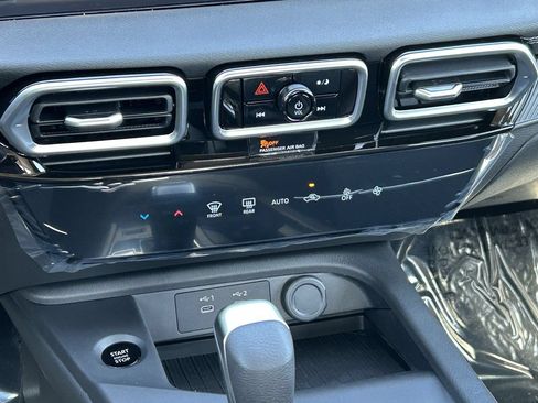 New 2027 Nissan Sentra SV w/ Floor Mat Package FWD image 17