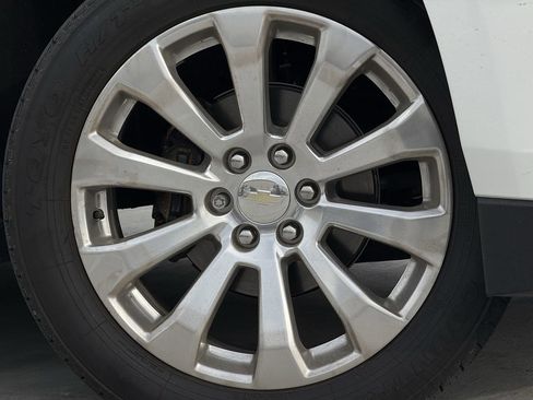 Certified 2021 Chevrolet Tahoe Premier w/ Texas Edition image 9