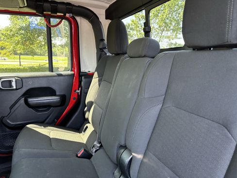 Used 2021 Jeep Gladiator Sport AWD/4WD image 32