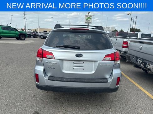 Used 2013 Subaru Outback 2.5i Premium w/ All-Weather Pkg AWD/4WD image 7