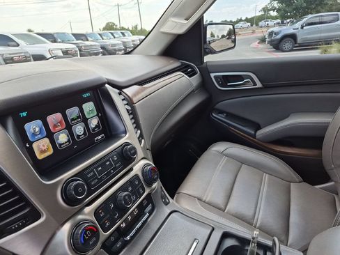 Used 2019 GMC Yukon XL Denali w/ Denali Ultimate Package AWD/4WD image 28