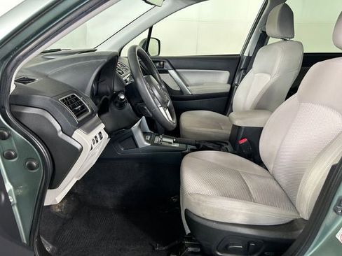 Used 2017 Subaru Forester 2.5i Premium AWD/4WD image 12