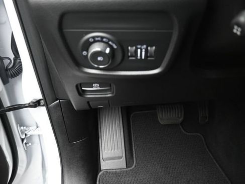 Used 2025 Jeep Grand Cherokee Summit AWD/4WD image 16