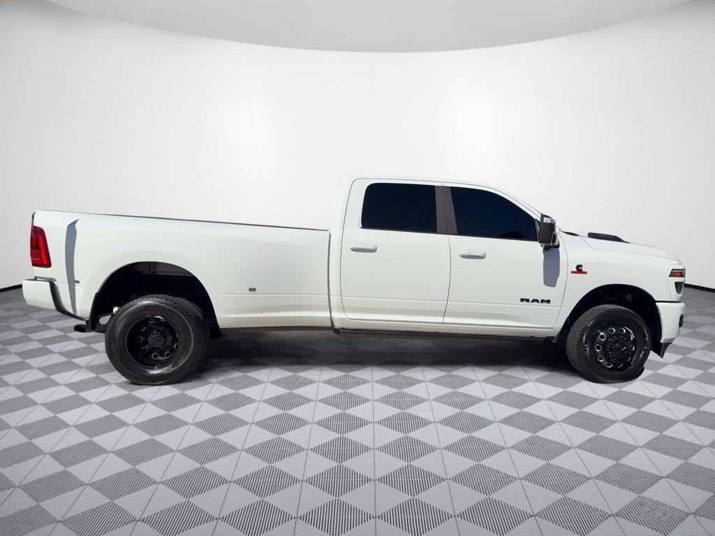 Used 2025 RAM 3500 Laramie AWD/4WD image 8