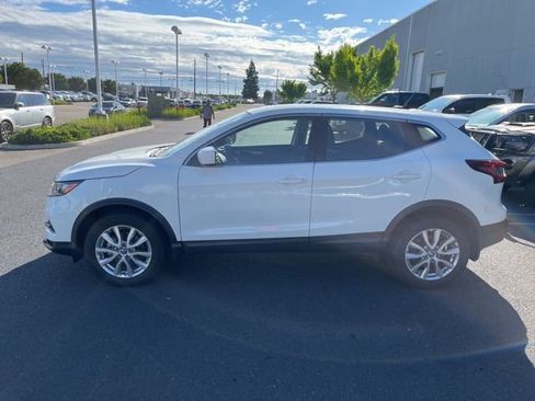 Used 2021 Nissan Rogue Sport S image 8