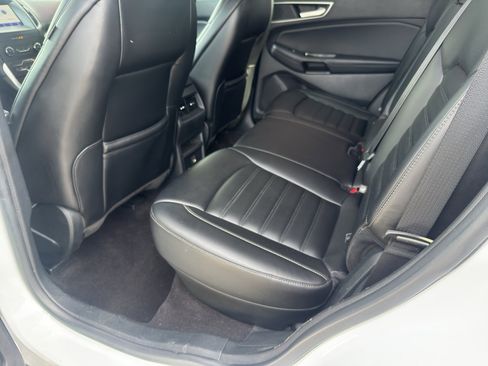 Used 2020 Ford Edge SEL image 9