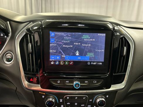 Used 2021 Chevrolet Traverse Premier w/ Redline Edition image 17