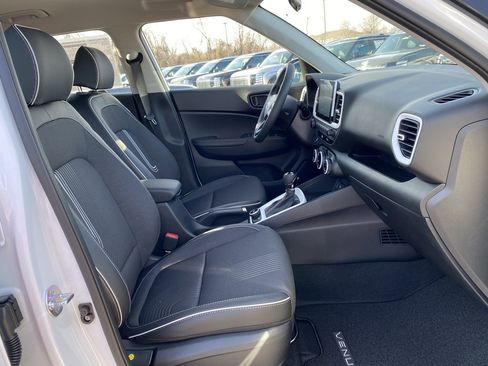 New 2026 Hyundai Venue SEL image 36