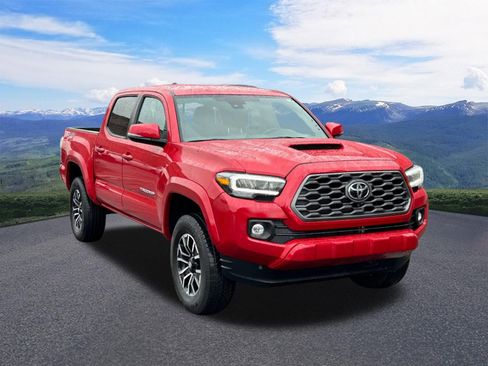 Certified 2023 Toyota Tacoma TRD Sport w/ Advanced Technology Package AWD/4WD image 9