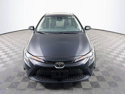Used 2020 Toyota Corolla LE w/ LE Premium Package FWD image 2