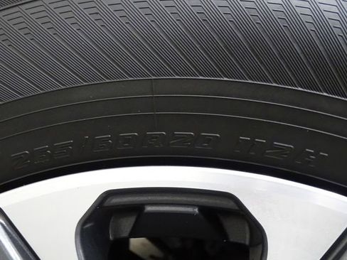 Used 2025 Toyota Tundra Limited image 40