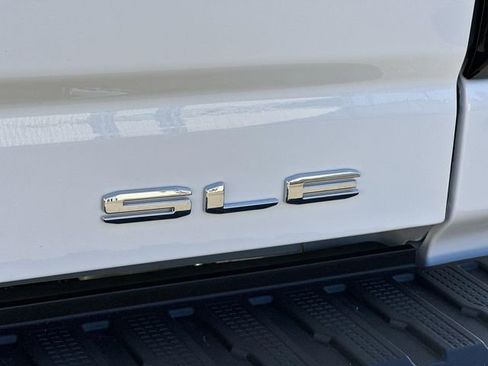 New 2026 GMC Sierra 2500 SLE w/ SLE Value Package; image 27